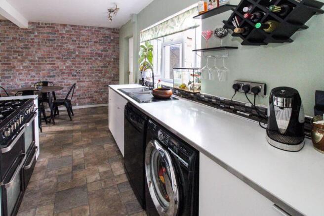 Kitchen/Dining Room