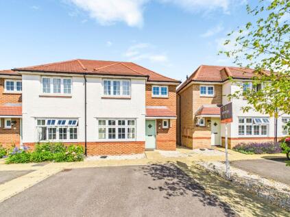 Medlar Street, Weston Turville