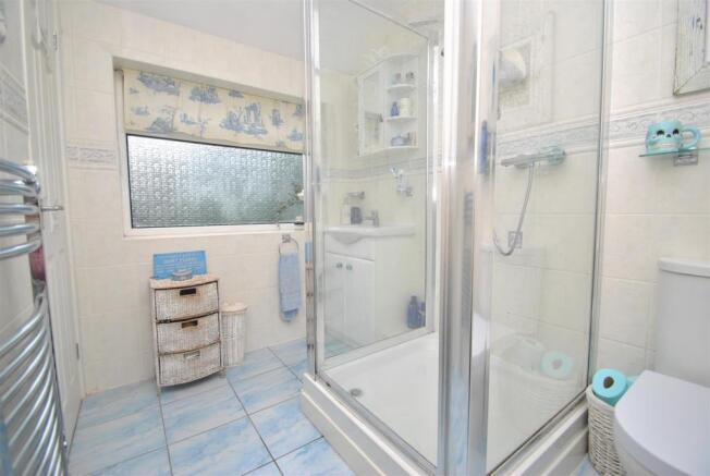 Bathroom.JPG