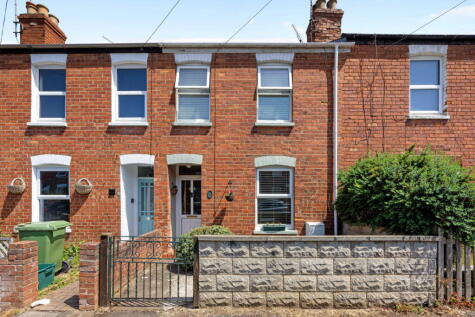Croft Parade, Charlton Kings, Cheltenham, GL53 8LE
