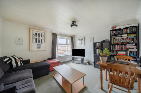 Armstrong Way, Woodley, Reading
