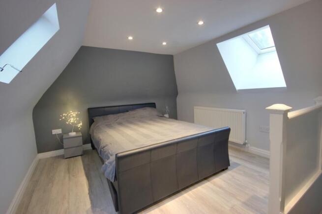 3 bed Terraced for sale Image 11