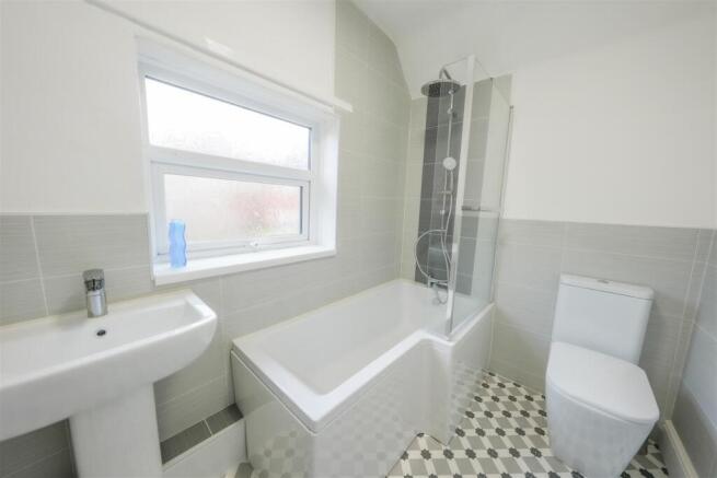 BATHROOM/W.C