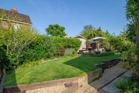 Newick Drive, Newick