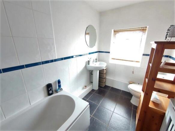 Bathroom A.jpg