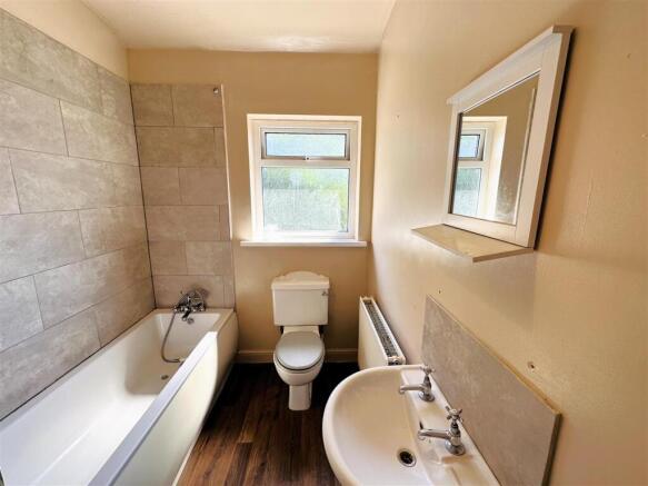 3 bed Terraced for sale Image 4