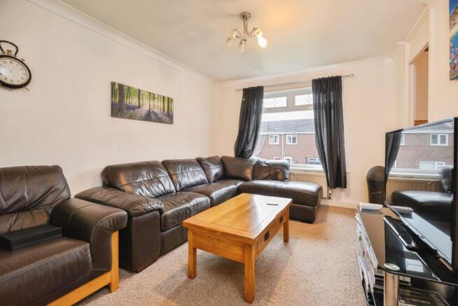 2 bed Flat for sale Image 5