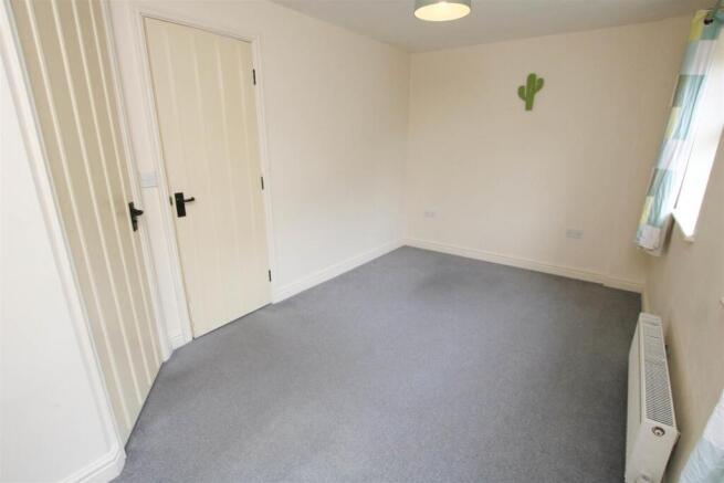 4 bed Town House for sale Image 11