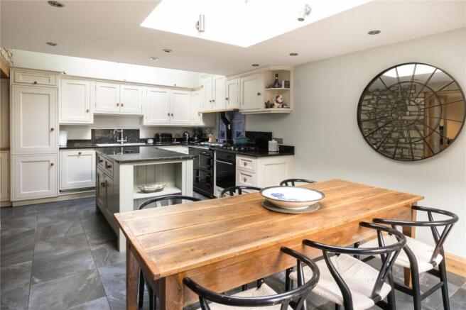 Kitchen/Dining