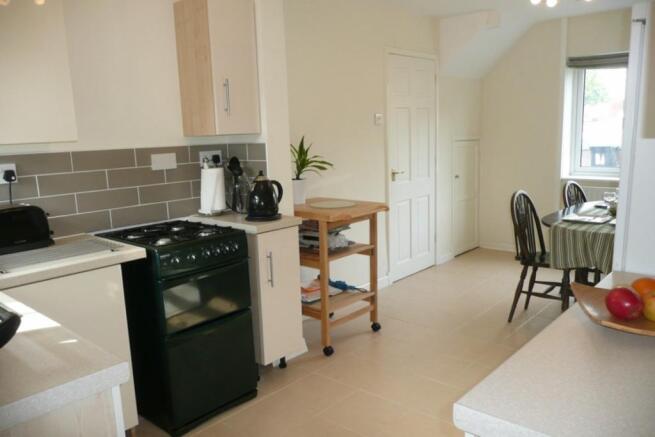 KITCHEN TO DINING