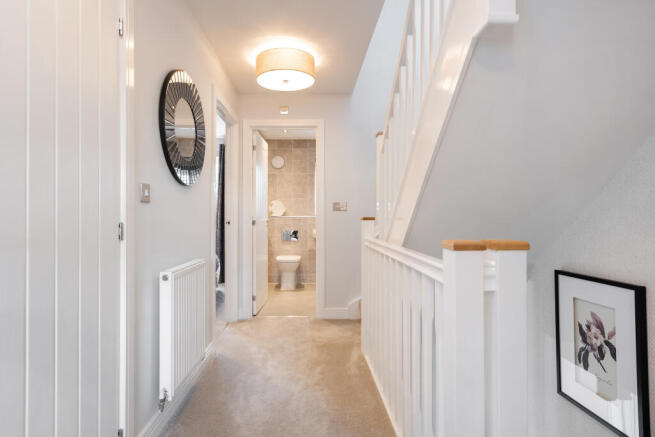4 bed Semi-Detached for sale Image 8