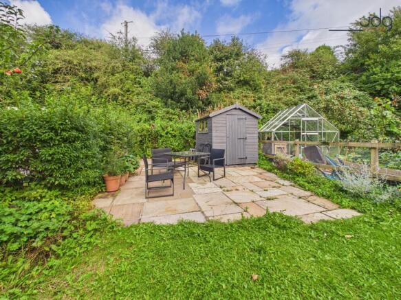 2nd part of the rear garden