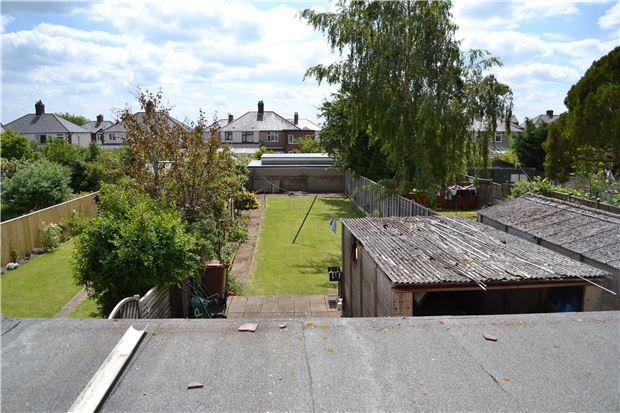 view of rear garden
