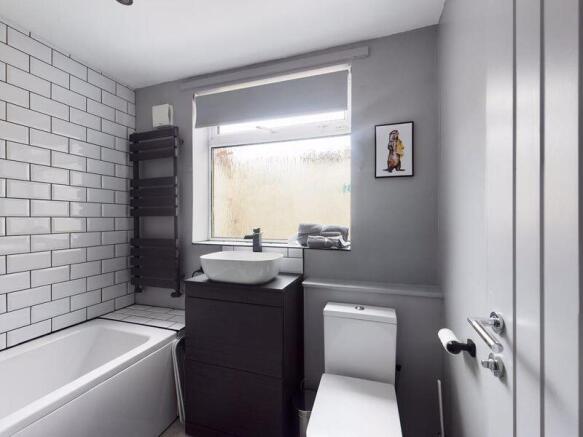 3 bed Terraced for sale Image 5