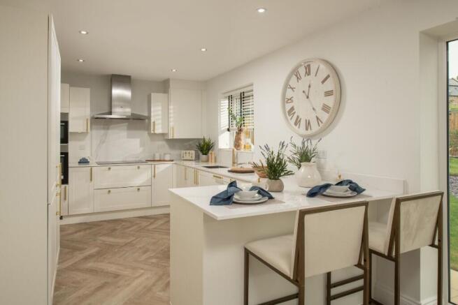 5 bed Detached for sale Image 5