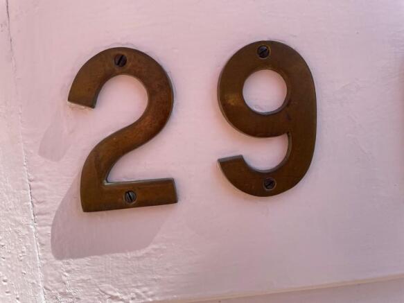 Number plaque