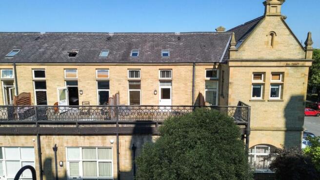 2 bed Flat to rent Image 5