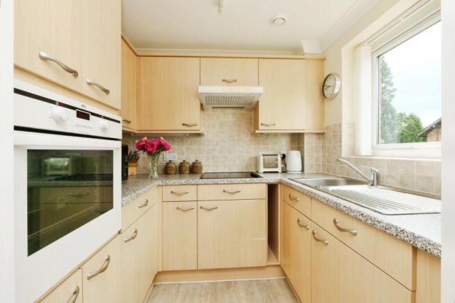 1 bed Retirement Property for sale Image 7