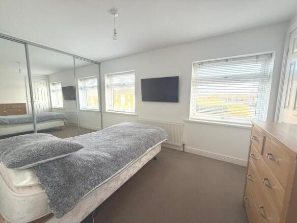 2 bed Semi-Detached for sale Image 5