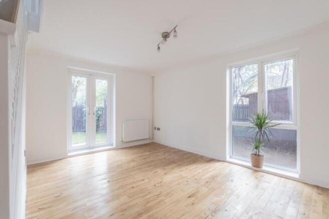 Courtland Grove, Thamesmead, Greater London, SE28 photo 4