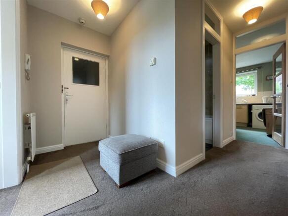 2 bed Flat for sale Image 9