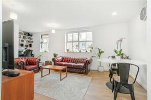 34, Clapton Square, Hackney, London E5 8HE