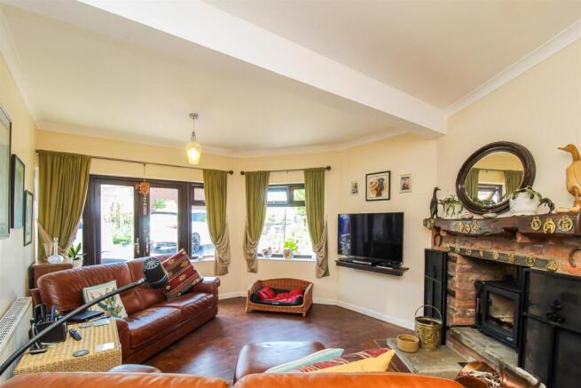 3 bed Bungalow for sale Image 5