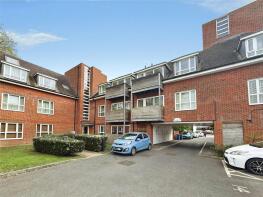 3, 14 George Court, Church Road, Ashford TW15 2TT