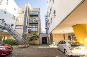 15, Betsham Street, Manchester M15 5JN