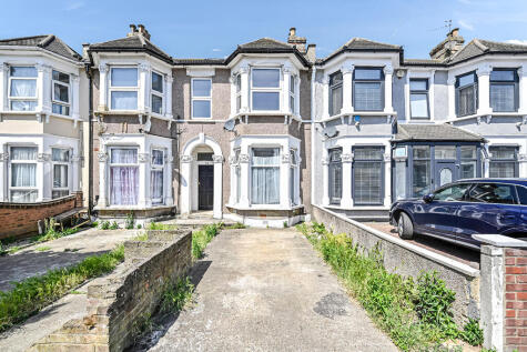 59c Elgin Road Ilford IG3 8LN