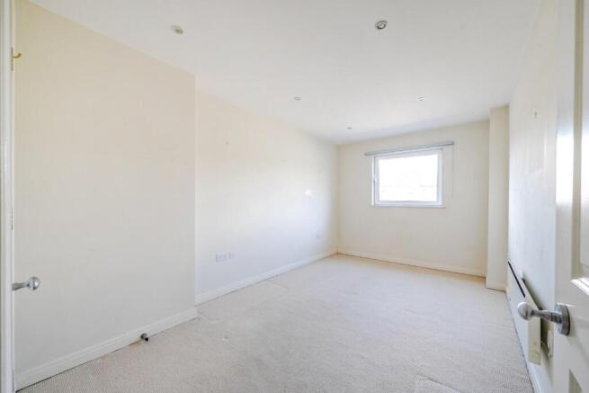 2 bed Flat for sale Image 8
