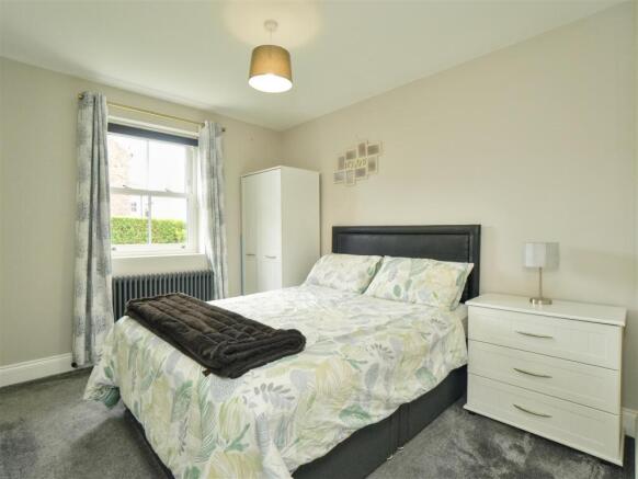 4 bed Detached for sale Image 10