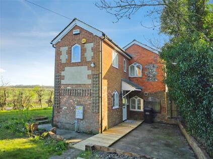 Amesbury Road, Old Sarum, SALISBURY
