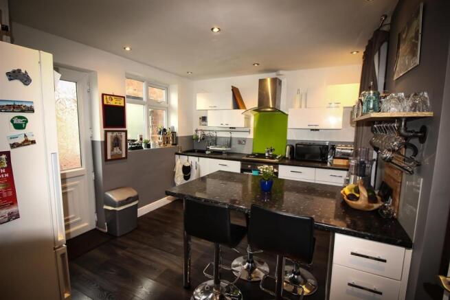 Kitchen/Breakfast Room