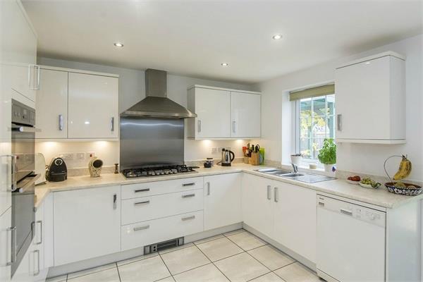 (Kitchen Area Photo 2)