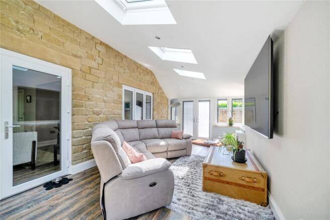 4 bed Detached for sale Image 7
