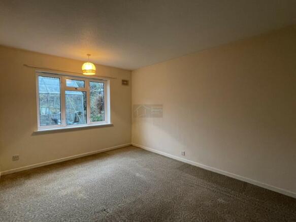 Bedroom 2.JPG