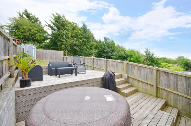 Raised Decking Ar...