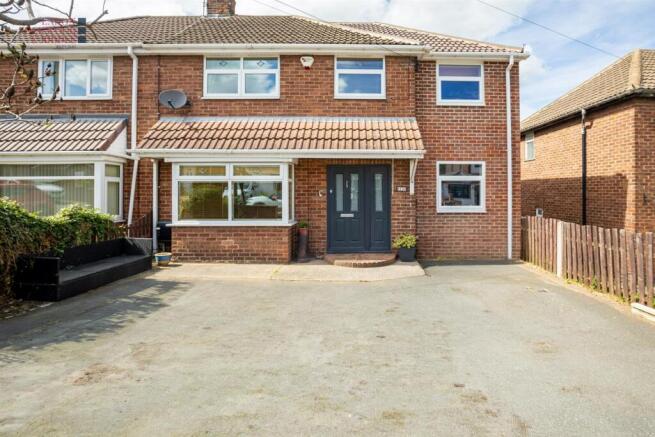 4 bed Semi-Detached for sale in rotherham
