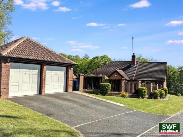 DOUBLE GARAGE
