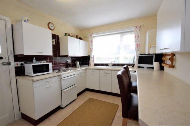 KITCHEN/ B'...