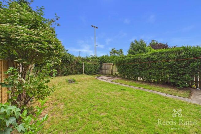 3 bed Semi-Detached to rent Image 7