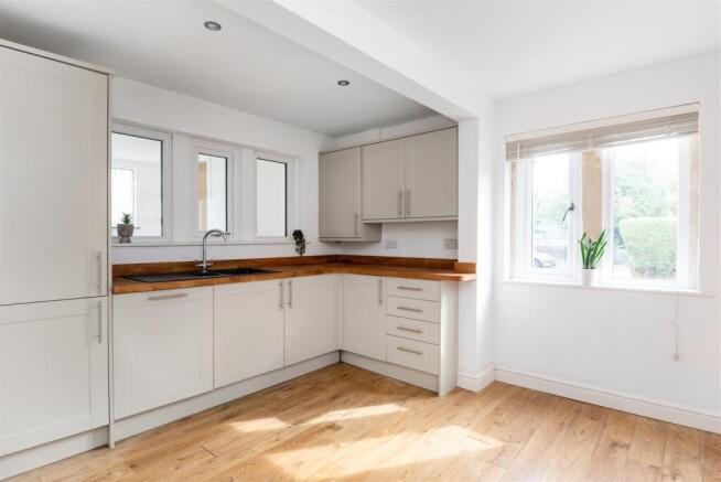 39 Hawthorn Grove-6.jpg