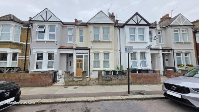 3 bed terraced house for sale Asplins Road, Totte