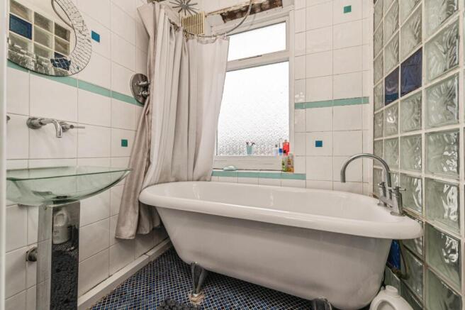 3 bed Semi-Detached for sale Image 11