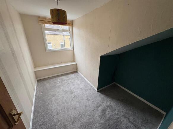 3 bed Terraced for sale Image 6