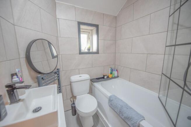 2 bed Terraced for sale Image 9