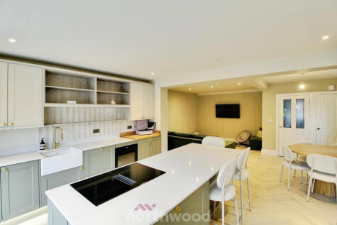 The Grove, Wheatley Hills, Doncaster, DN2