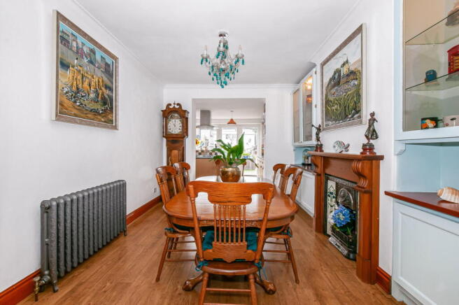 3 bed Terraced for sale Image 7