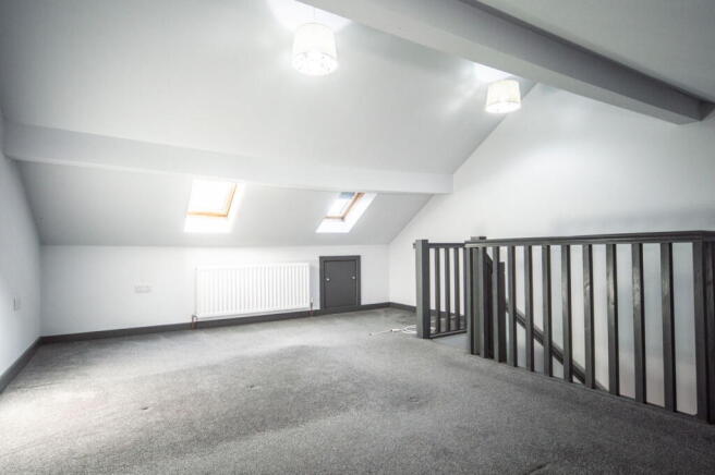 3 bed Terraced to rent Image 11